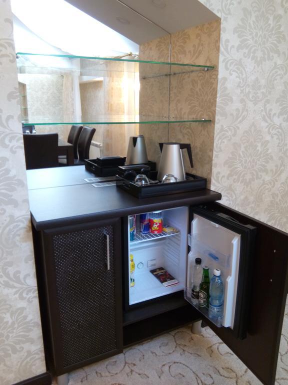Premier Hotel Biskek Szoba fotó