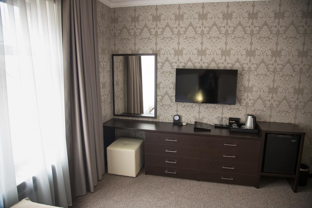 Premier Hotel Biskek Szoba fotó