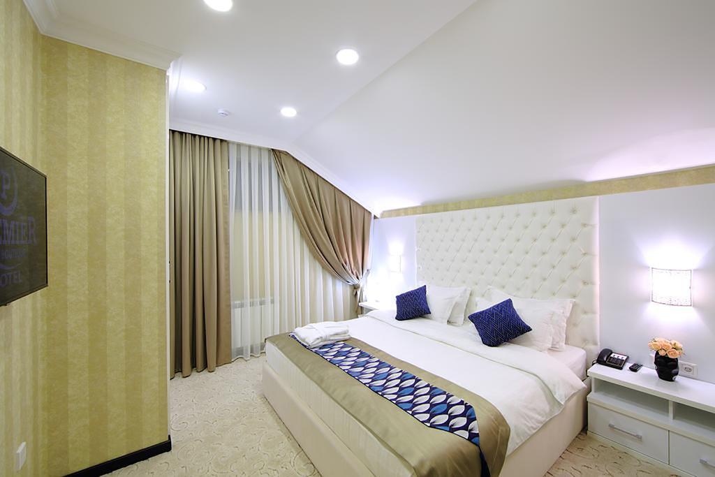 Premier Hotel Biskek Kültér fotó