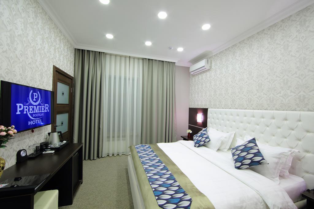 Premier Hotel Biskek Kültér fotó