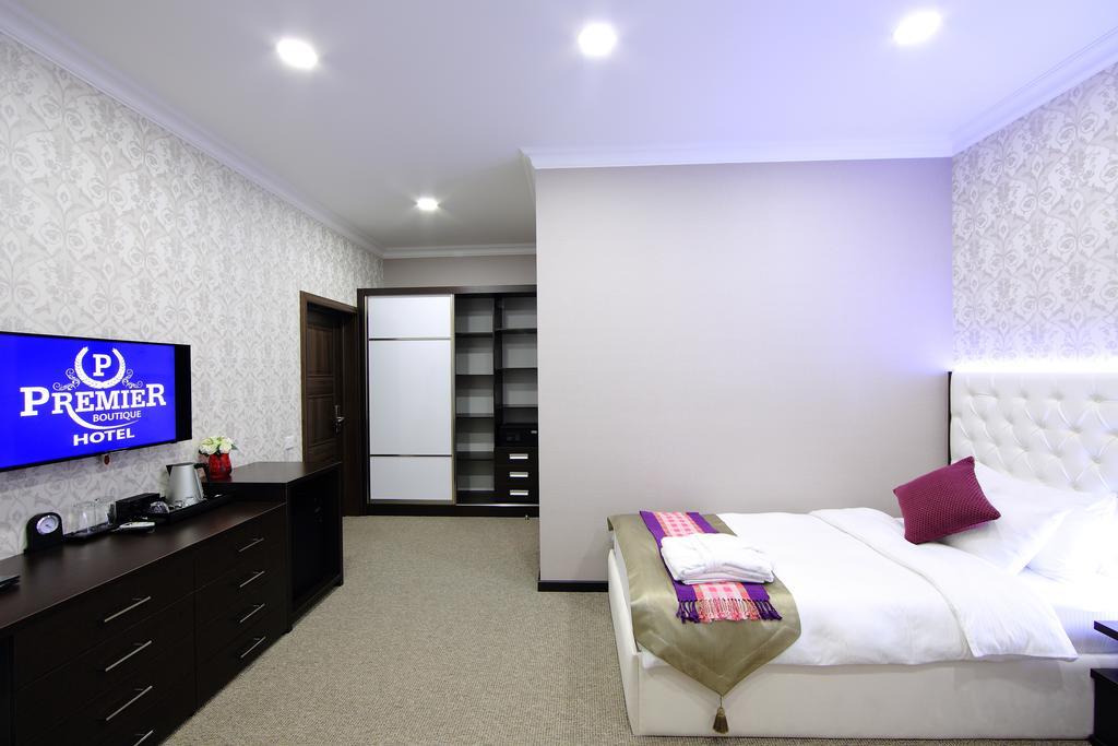 Premier Hotel Biskek Kültér fotó