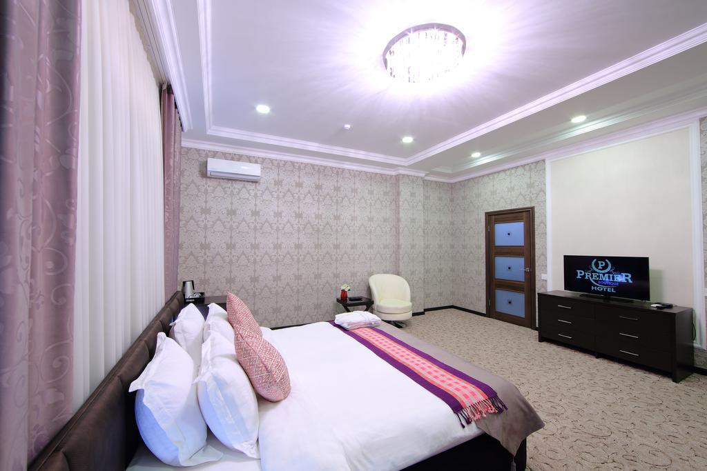 Premier Hotel Biskek Kültér fotó
