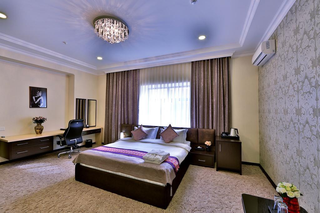Premier Hotel Biskek Kültér fotó