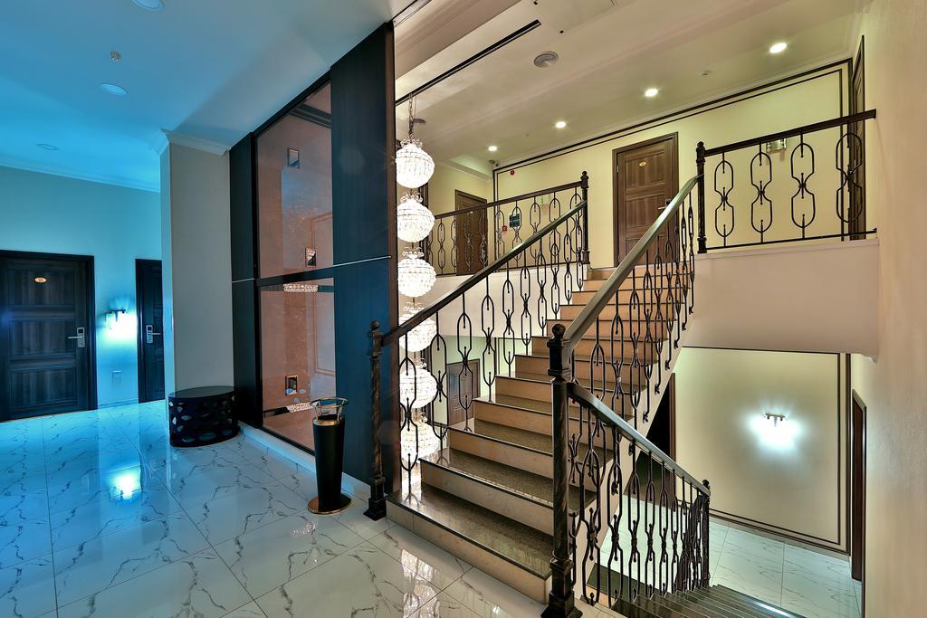 Premier Hotel Biskek Kültér fotó