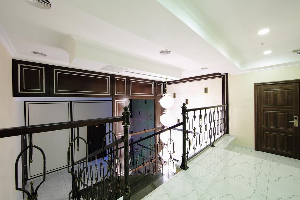 Premier Hotel Biskek Kültér fotó