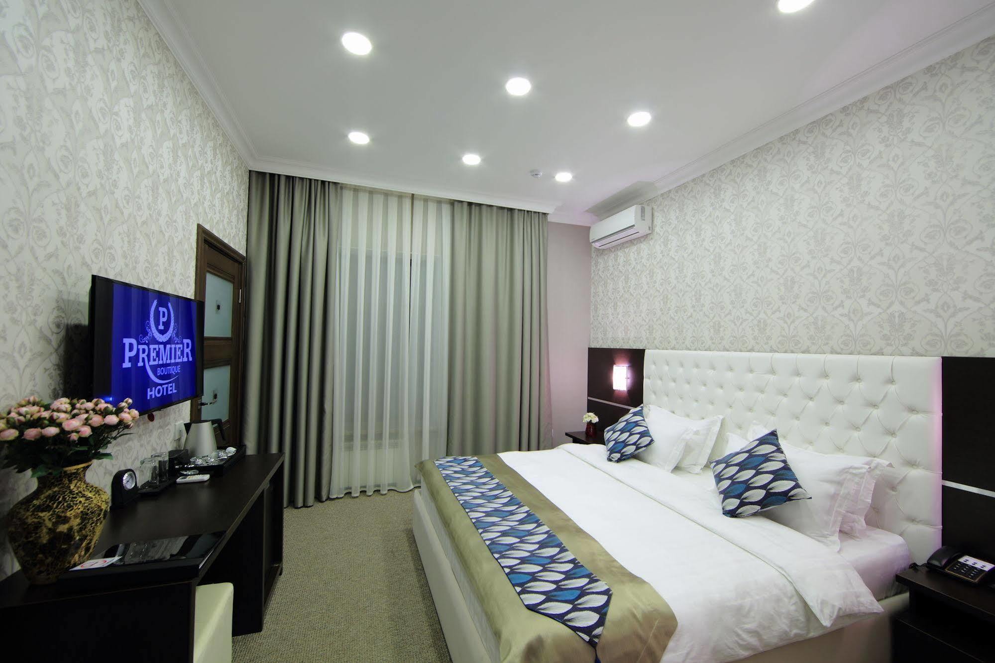 Premier Hotel Biskek Kültér fotó